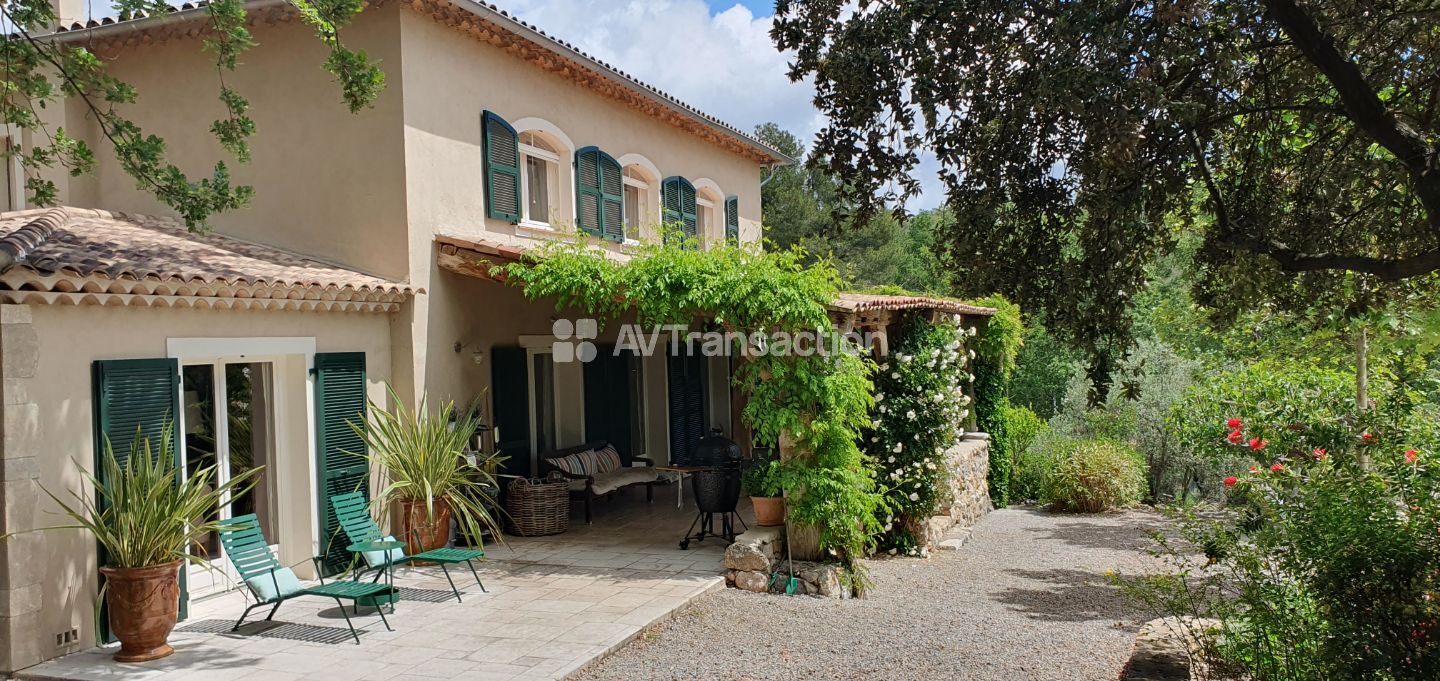 Maison à vendre  - 9 pièce(s) - 315m2 - Flayosquet (83300)