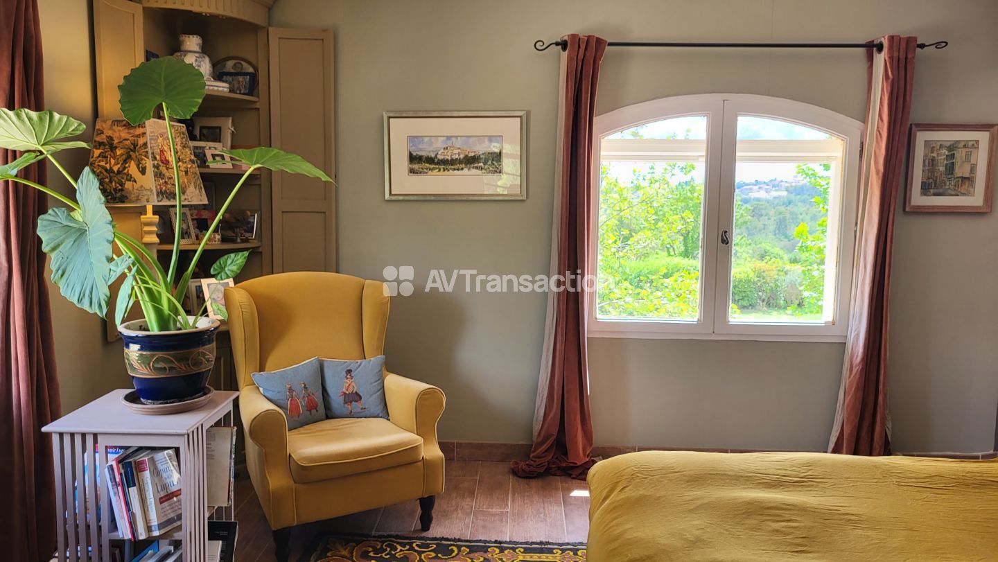 Maison à vendre  - 9 pièce(s) - 315m2 - Flayosquet (83300)