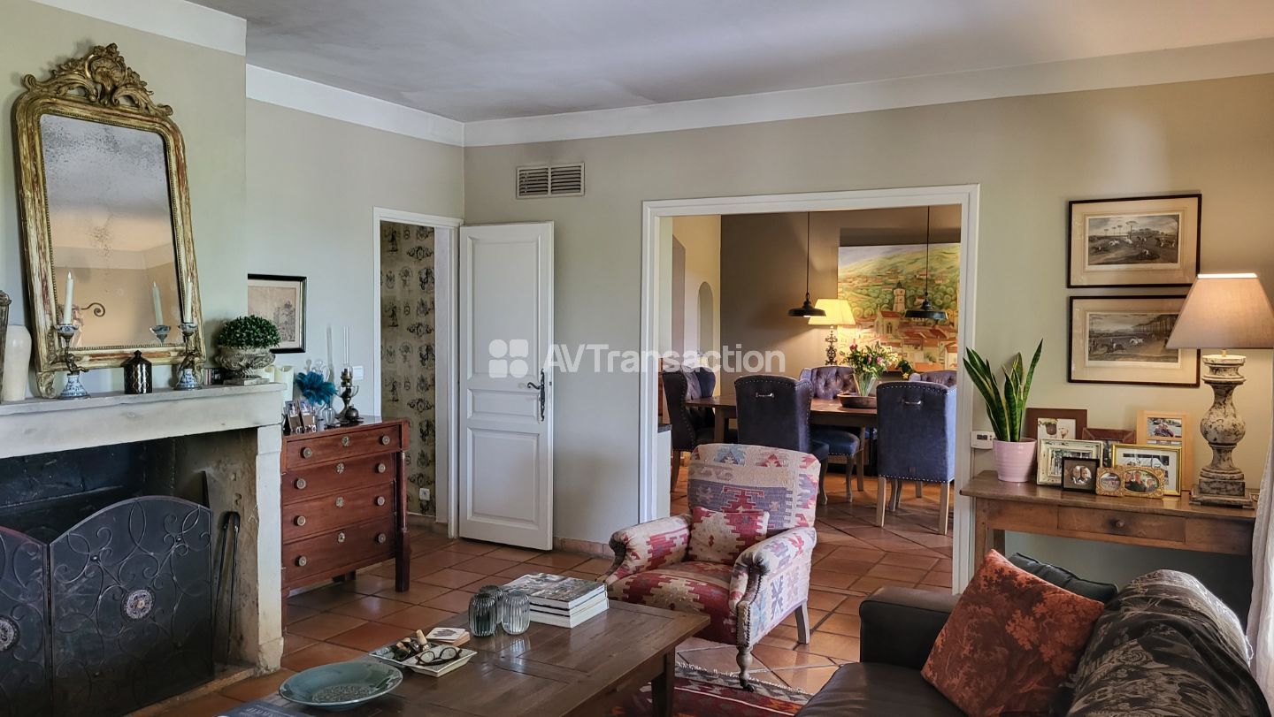 Maison à vendre  - 9 pièce(s) - 315m2 - Flayosquet (83300)