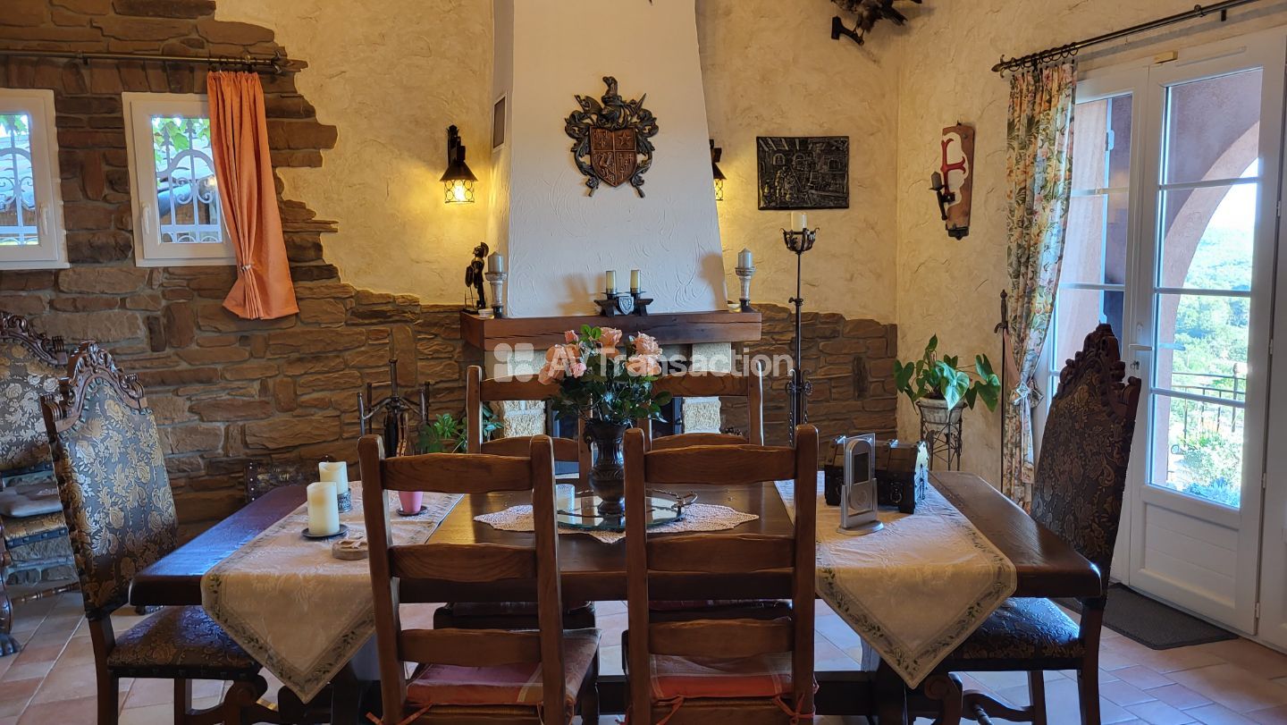 Maison à vendre  - 5 pièce(s) - 125m2 - Lorgues (83510)