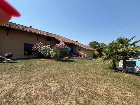 Maison à vendre  - 8 pièce(s) - 253m2 - Châtillon-sur-chalaronne (01400)