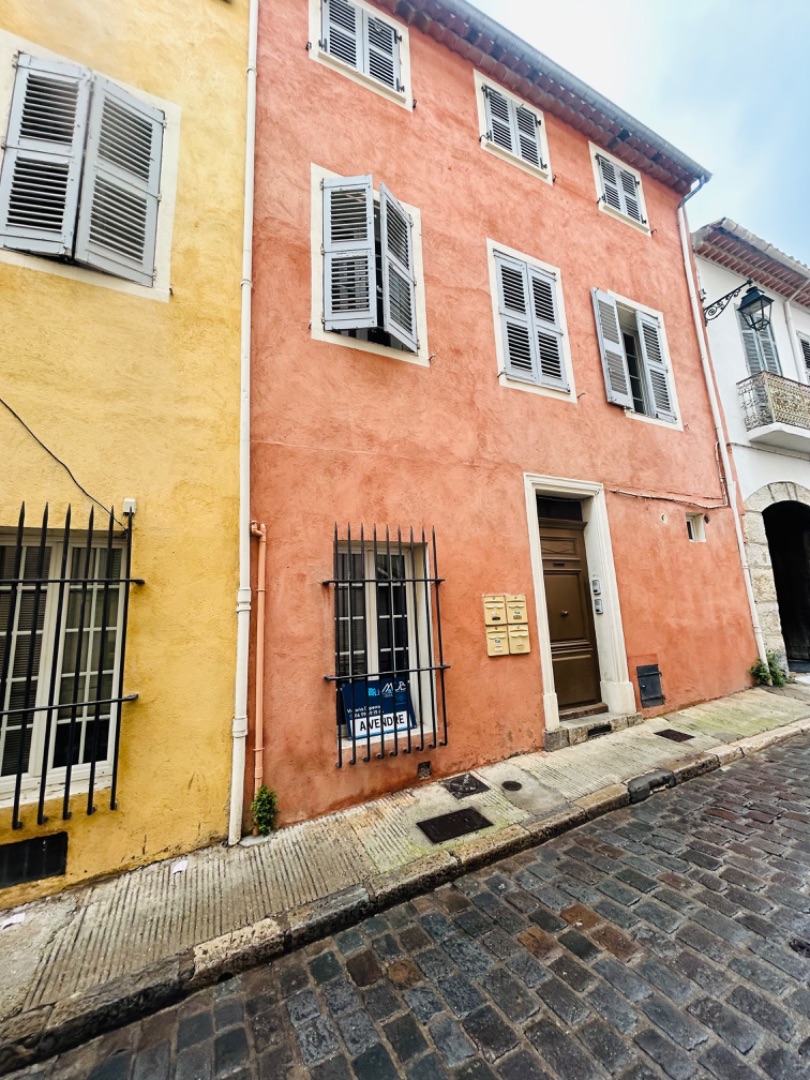 Appartement à vendre  - 1 pièce(s) - 24m2 - Draguignan (83300)