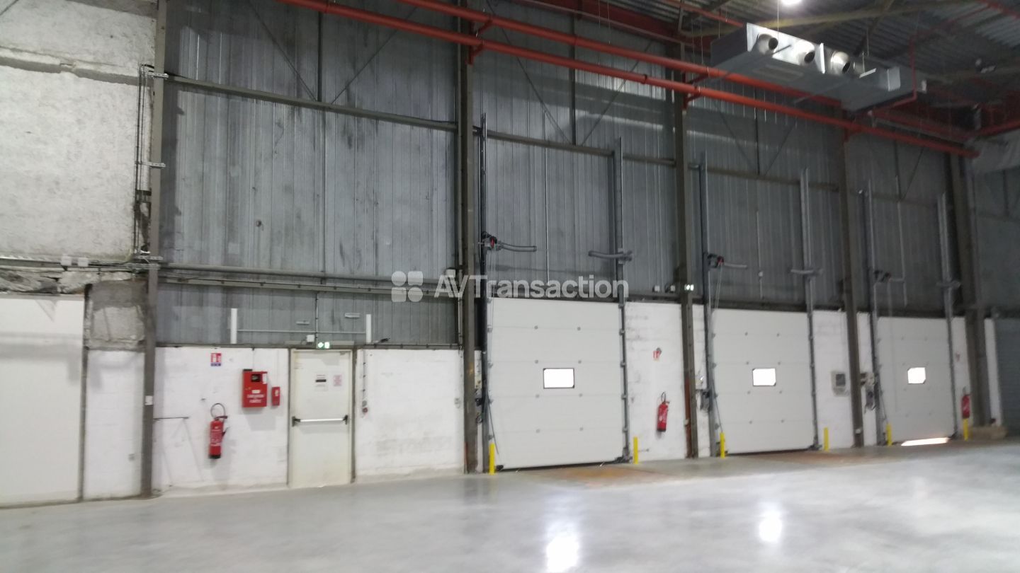 Entrepots et Bureaux à vendre  - 10610m2 - Louviers (27400)