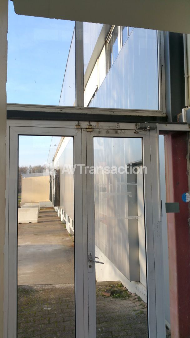 Entrepots et Bureaux à vendre  - 10610m2 - Louviers (27400)