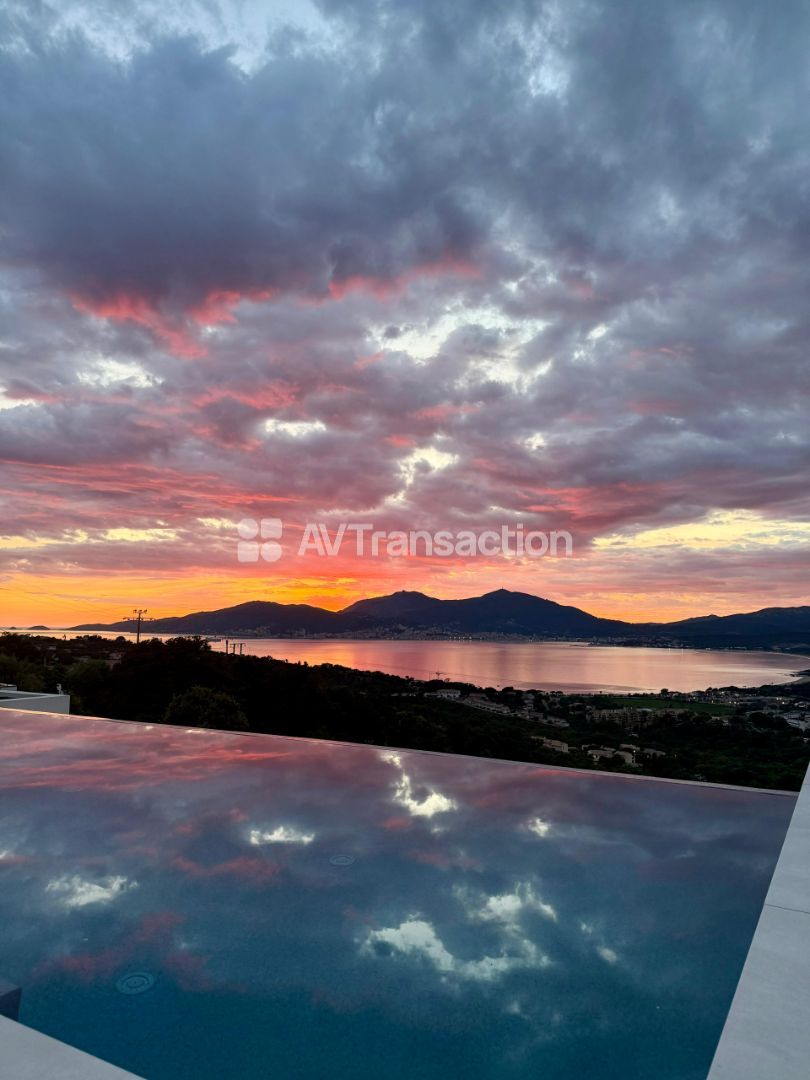 Maison à vendre  - 5 pièce(s) - 260m2 - Grosseto Prugna (20128)