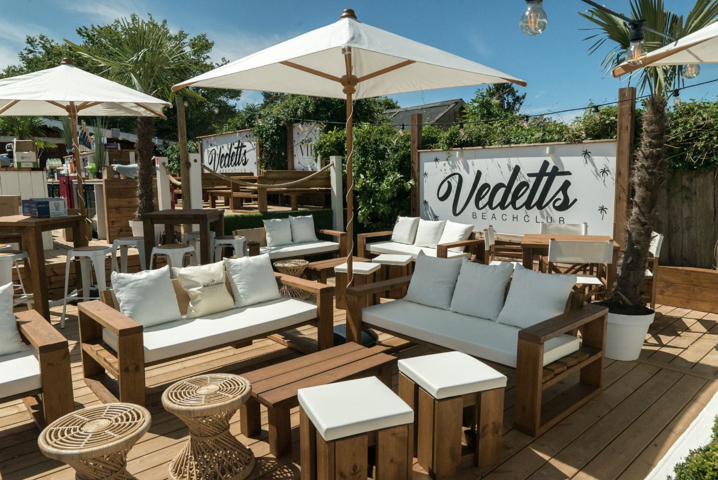 Ensemble immobilier exceptionnel de 440 m² à Excenevex 