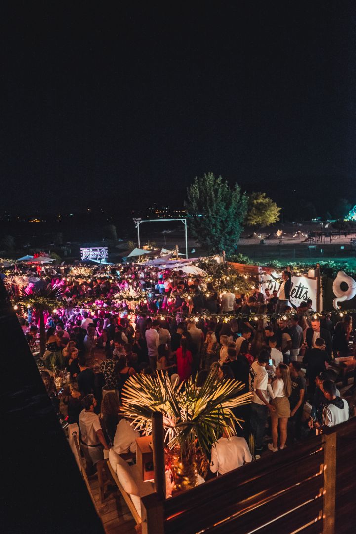 Ensemble immobilier collectif à vendre  - 10 pièce(s) - 440m2 - Excenevex (74140)