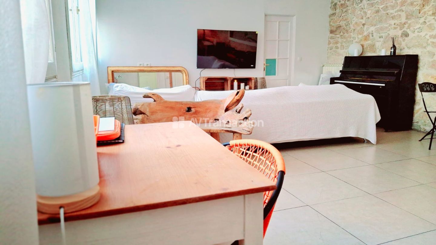 Bel appartement sur cour