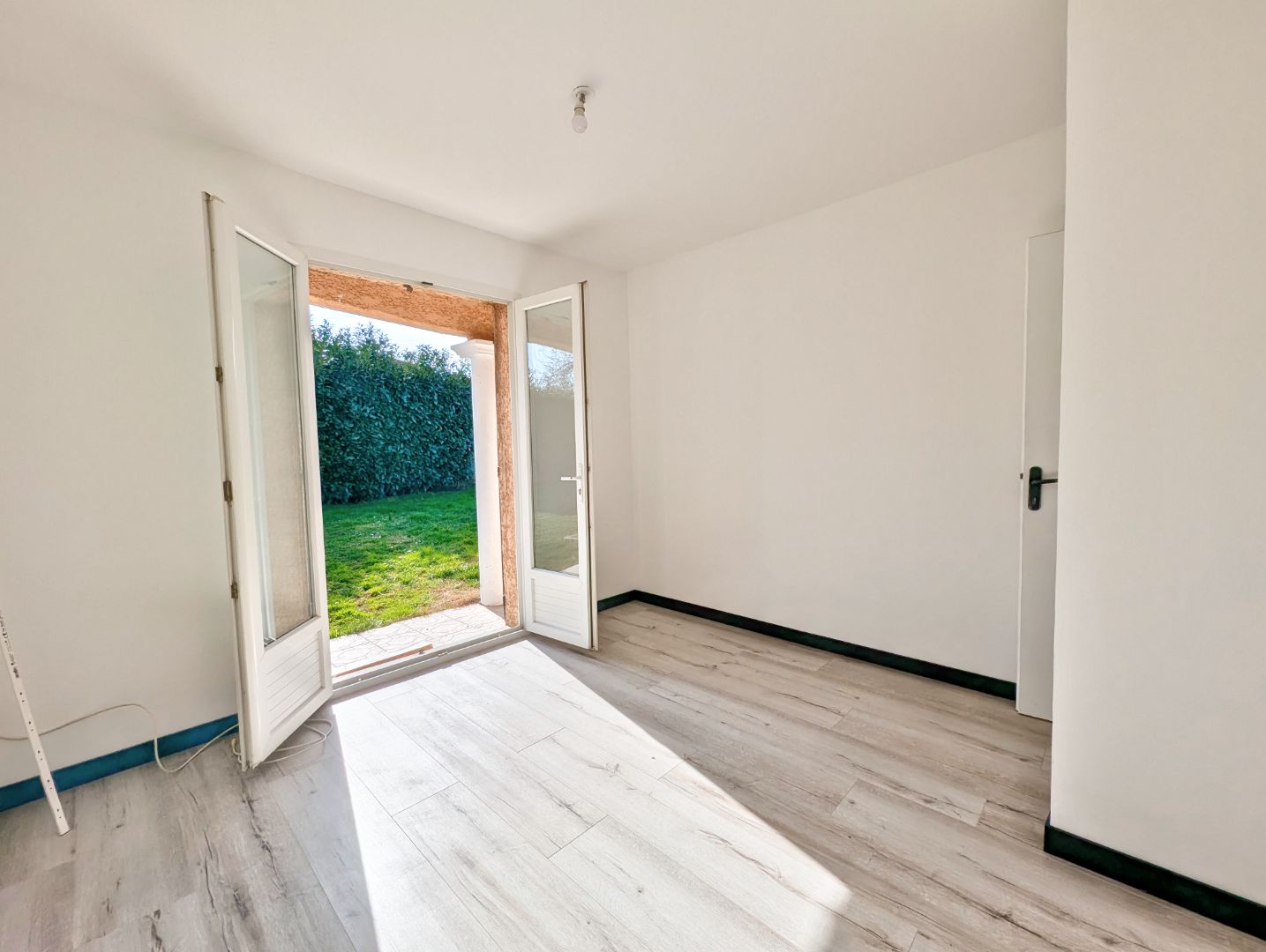 Maison à vendre  - 5 pièce(s) - 130m2 - Bâgé-la-ville (01380)