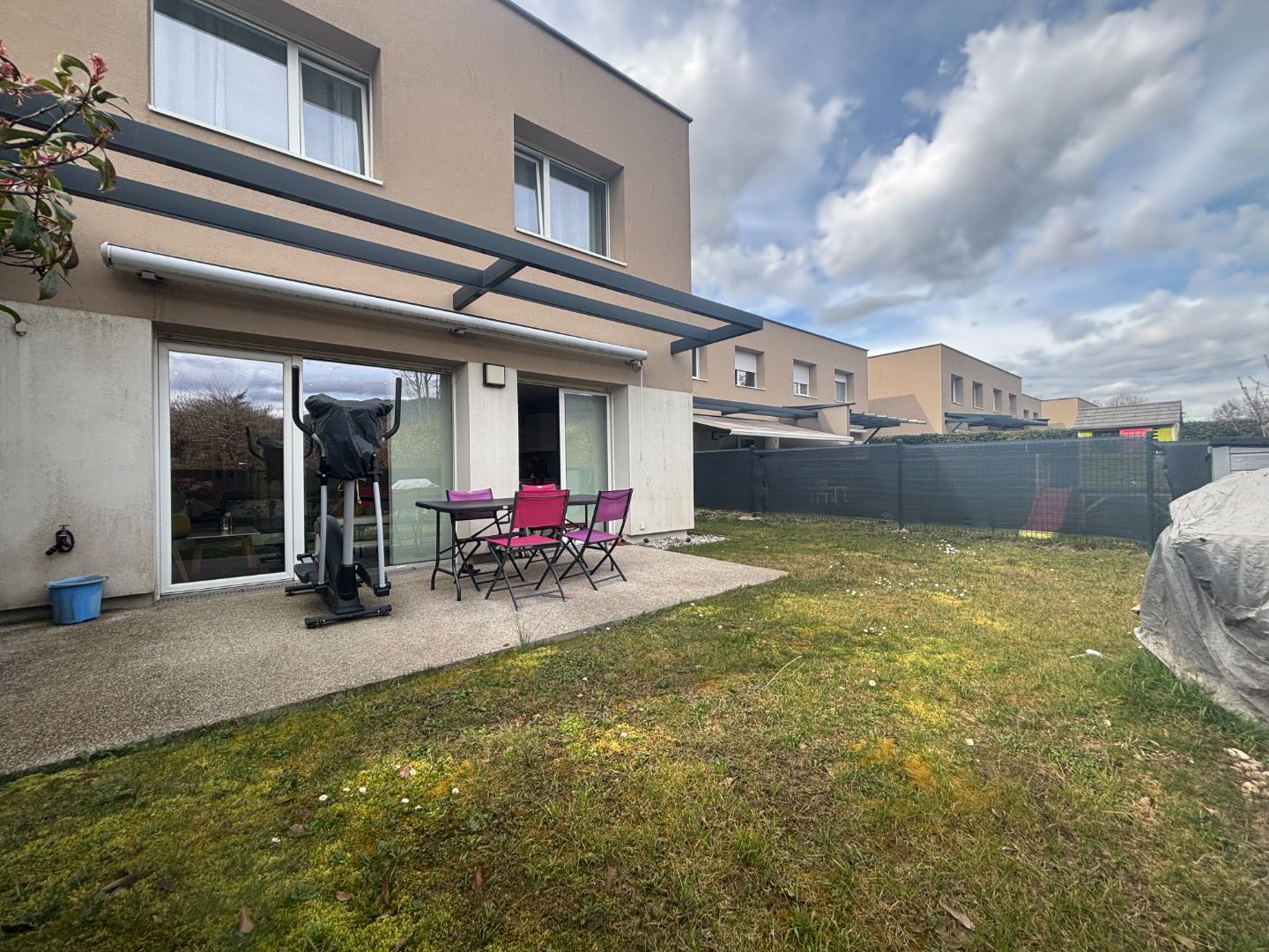 Maison mitoyenne à vendre  - 5 pièce(s) - 110m2 - Cranves-sales (74380)