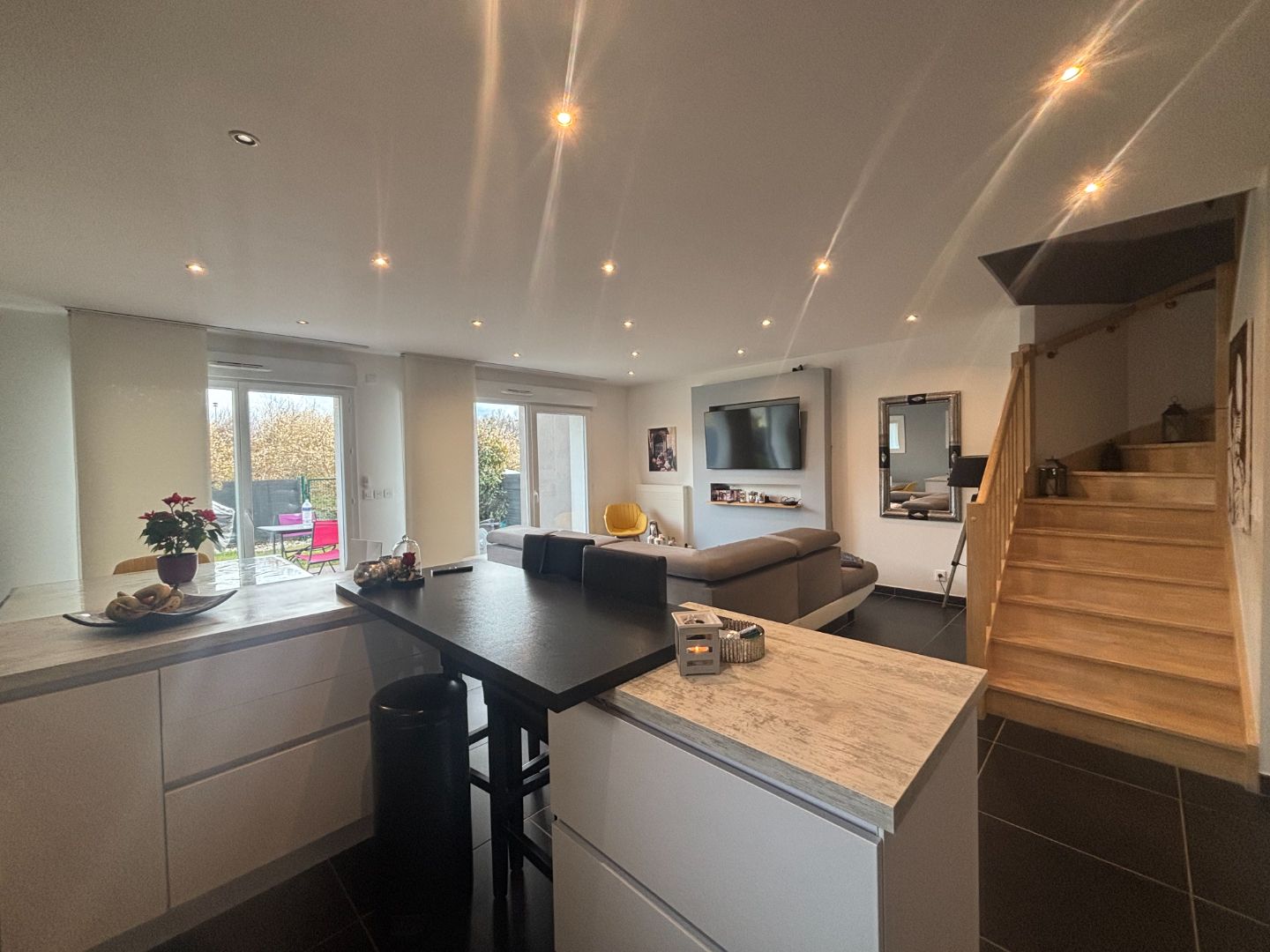 Maison mitoyenne à vendre  - 5 pièce(s) - 110m2 - Cranves-sales (74380)