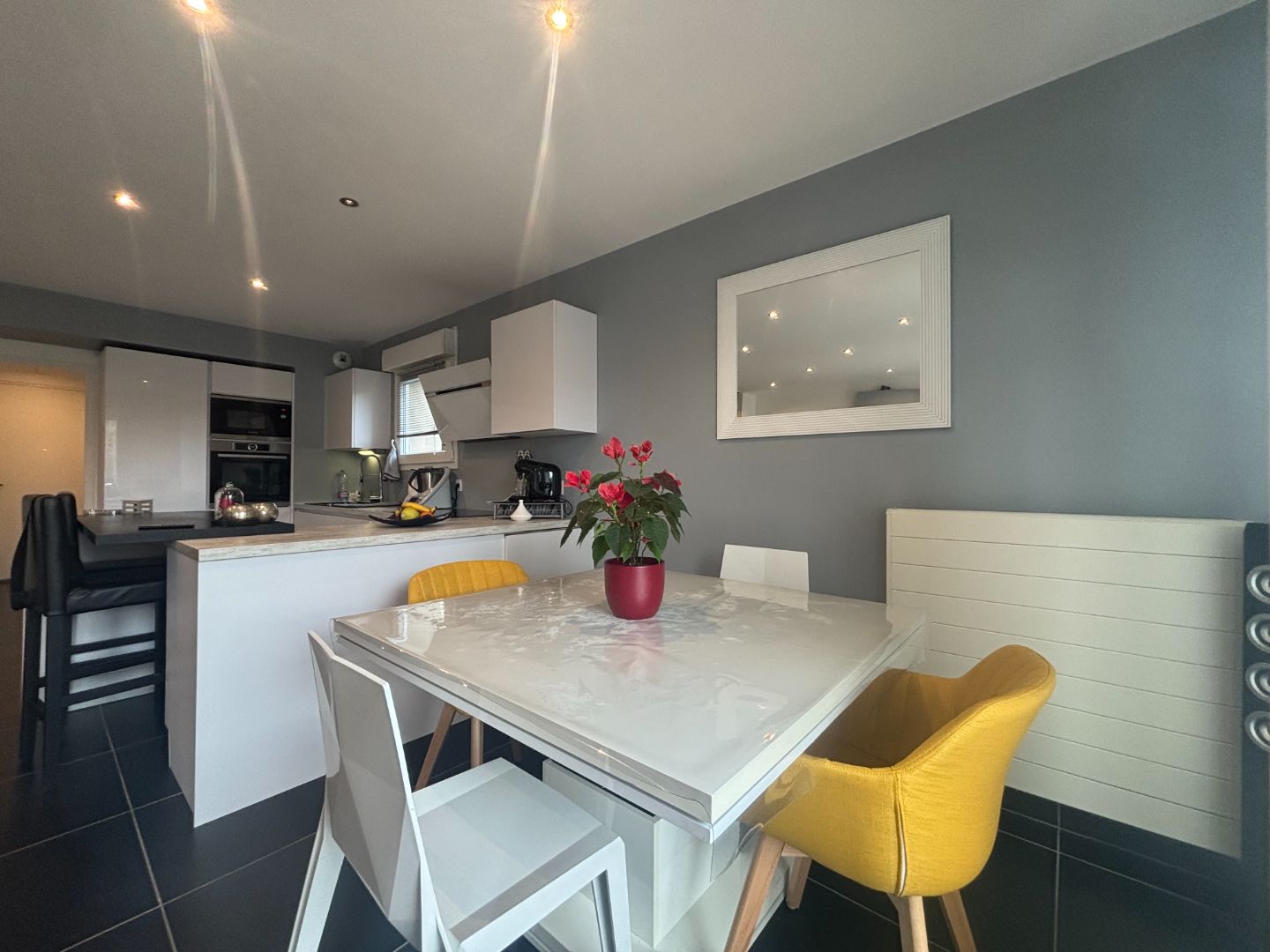 Maison mitoyenne à vendre  - 5 pièce(s) - 110m2 - Cranves-sales (74380)