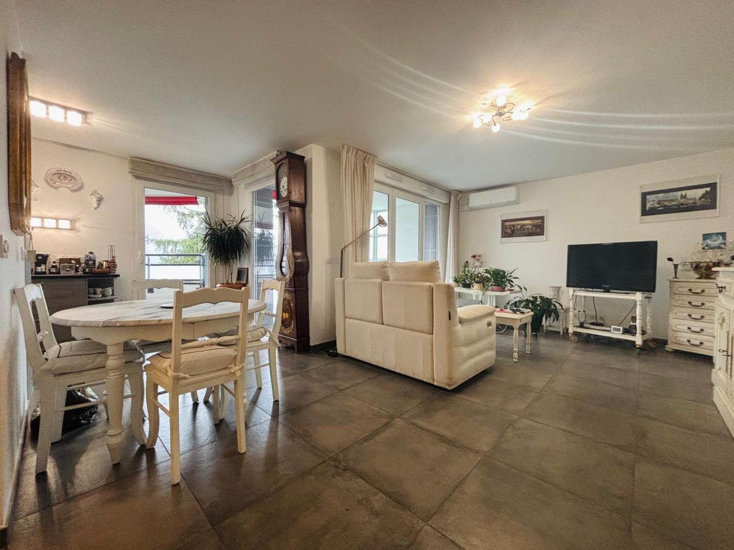 Appartement rénové à vendre  - 3 pièce(s) - 69m2 - Annemasse (74100)