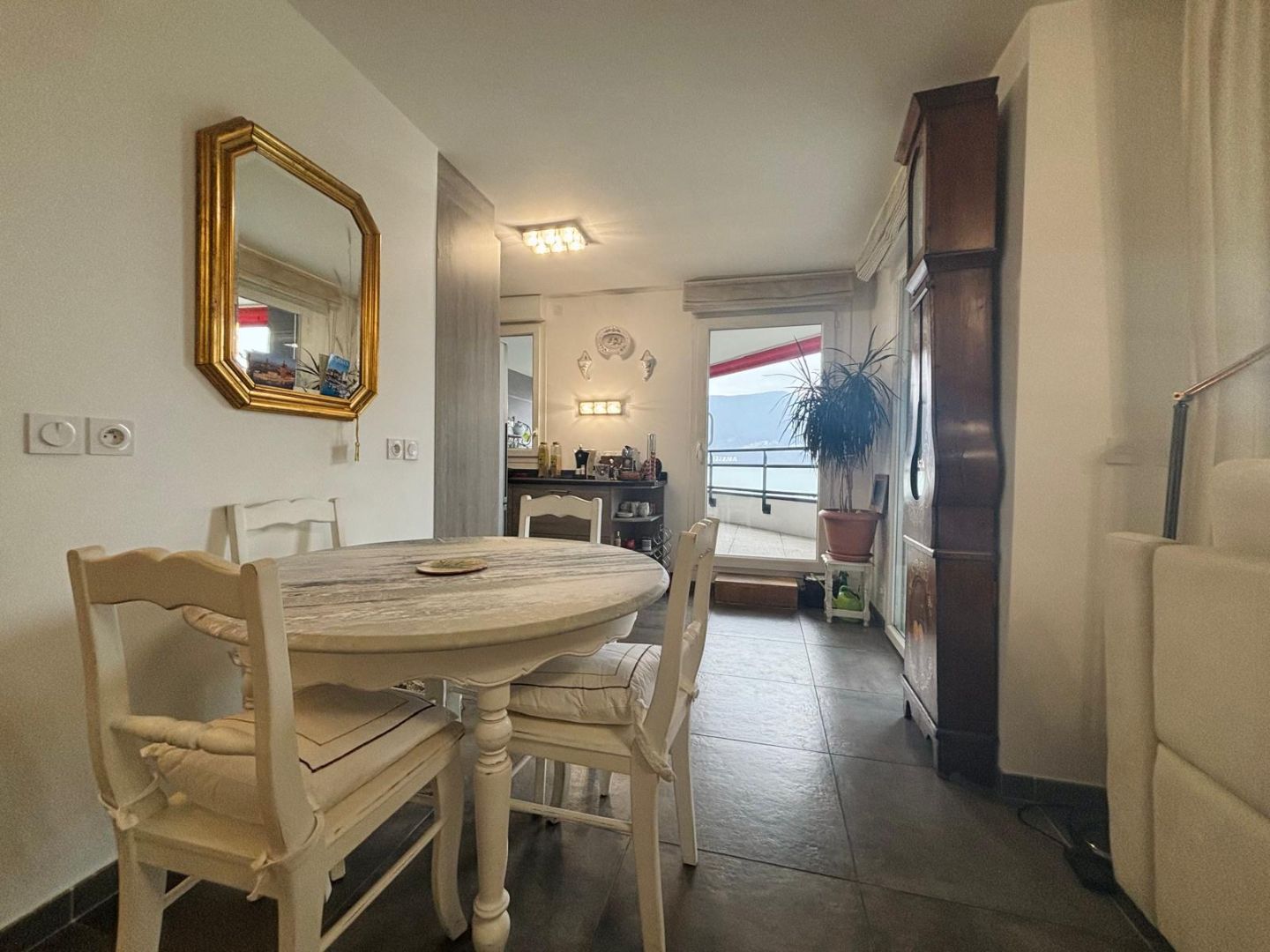 Appartement rénové à vendre  - 3 pièce(s) - 69m2 - Annemasse (74100)