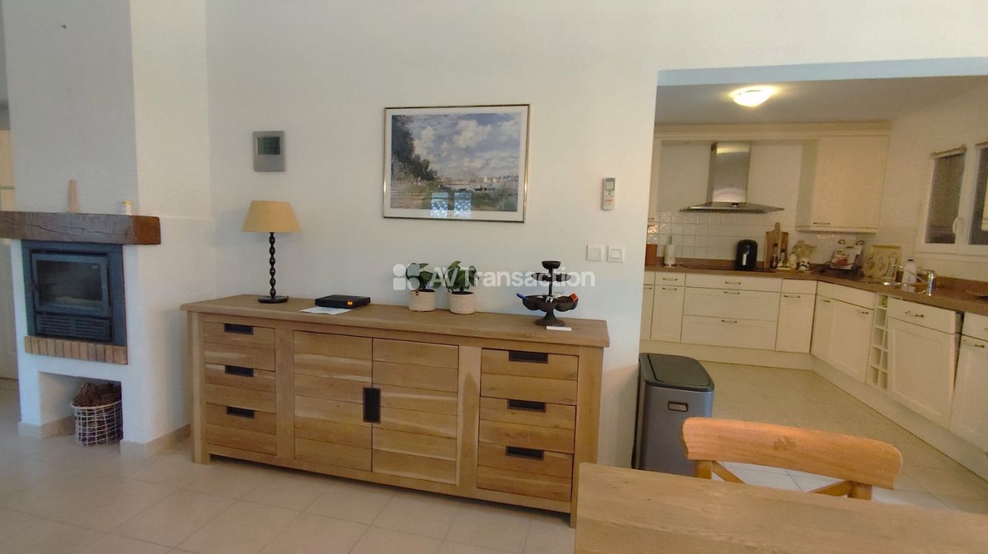 Villa à vendre  - 7 pièce(s) - 128m2 - Vallon-pont-d'arc (07150)