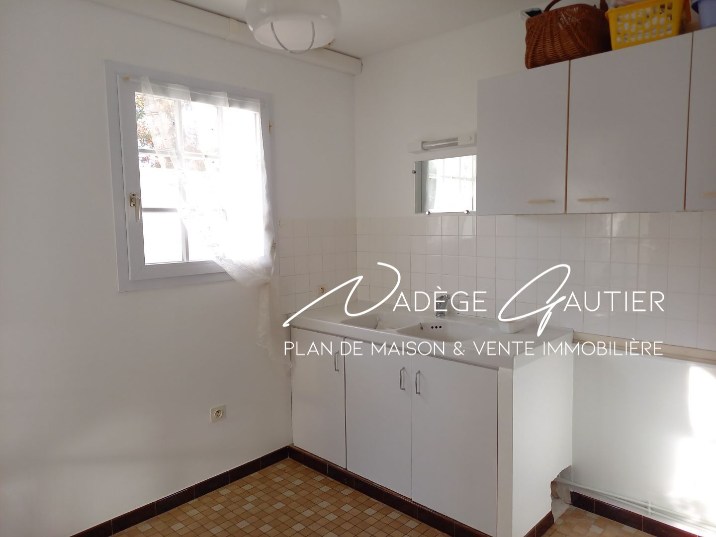 Maison à vendre  - 8 pièce(s) - 200m2 - Challans (85300)