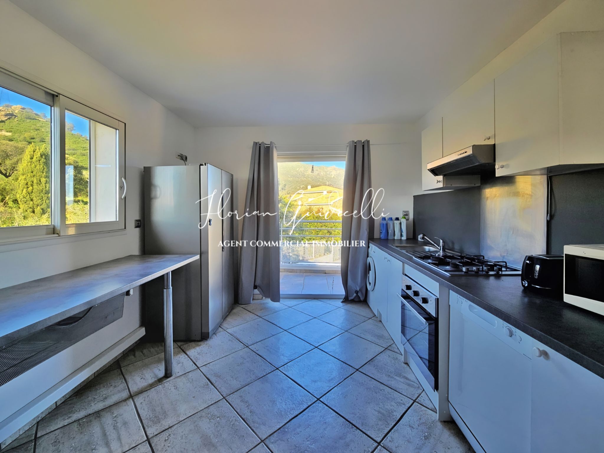 Maison 260 m² avec 2 logements indépendants et vue mer