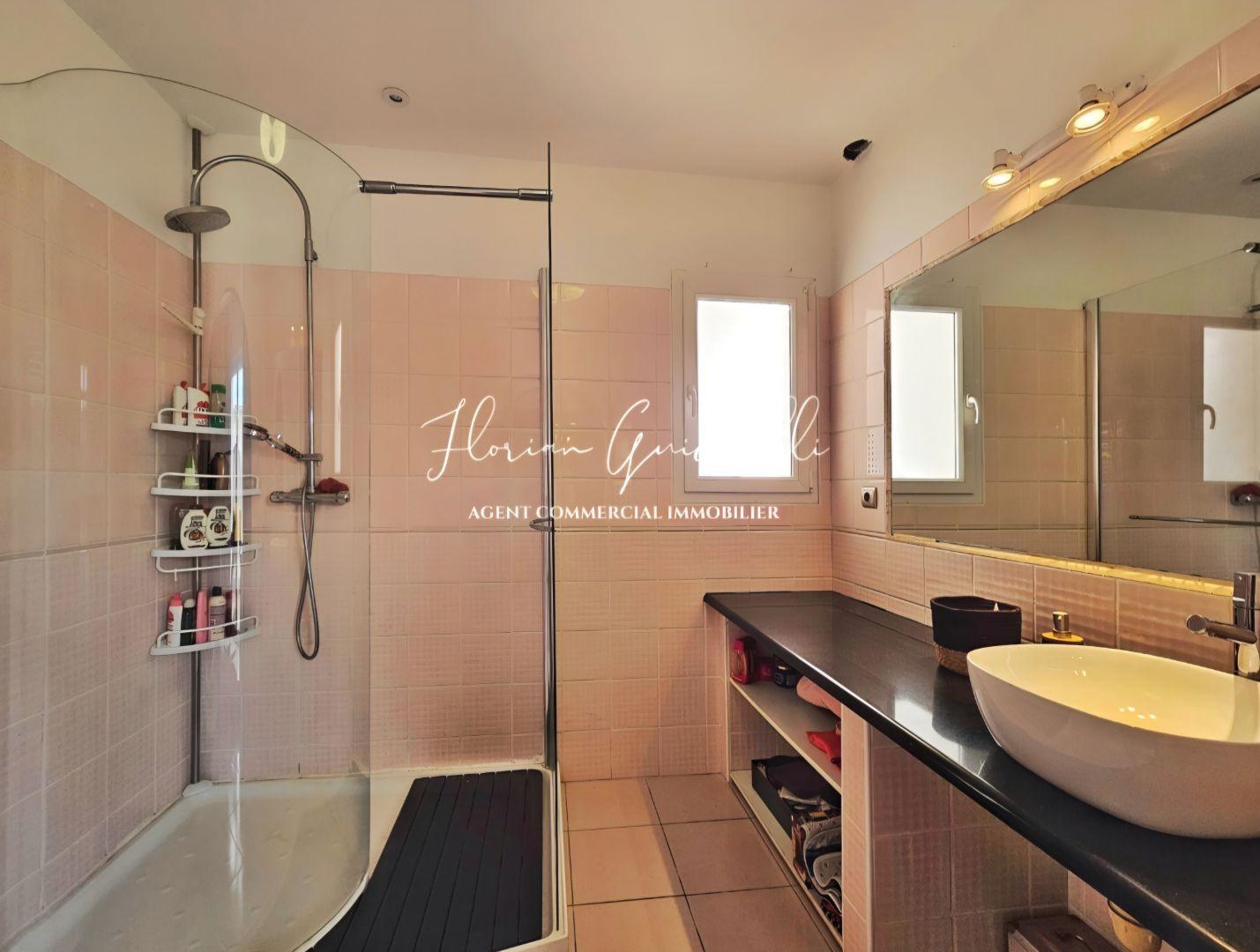 Maison 260 m² avec 2 logements indépendants et vue mer