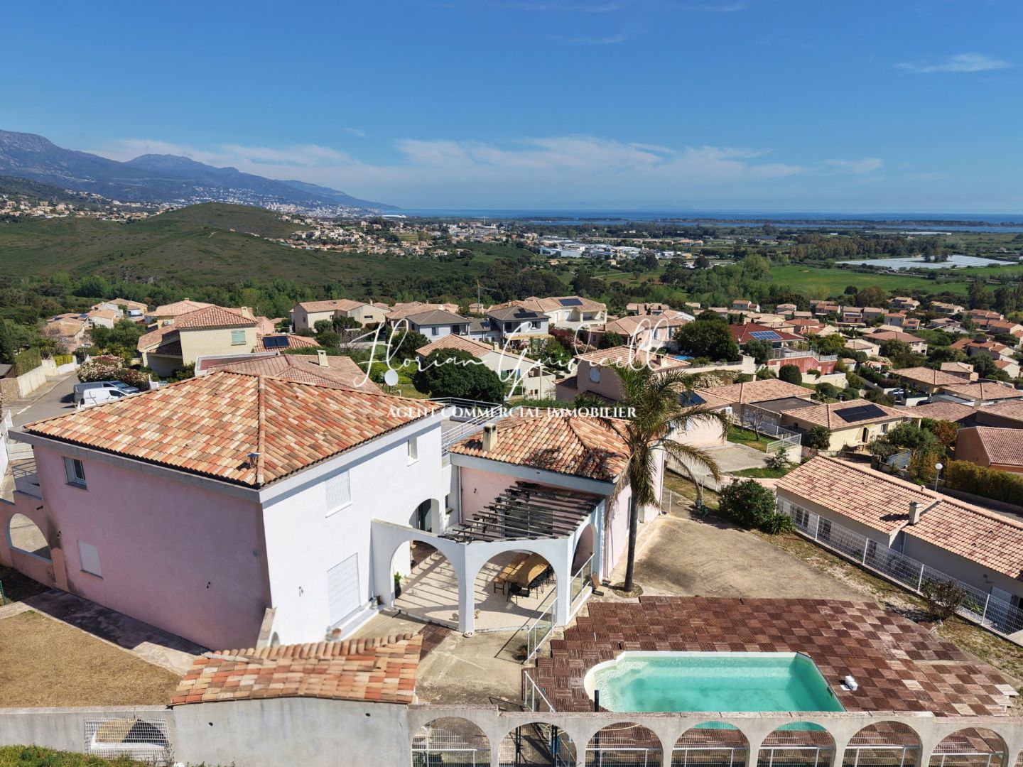 Maison à vendre  - 7 pièce(s) - 260m2 - Biguglia (20620)