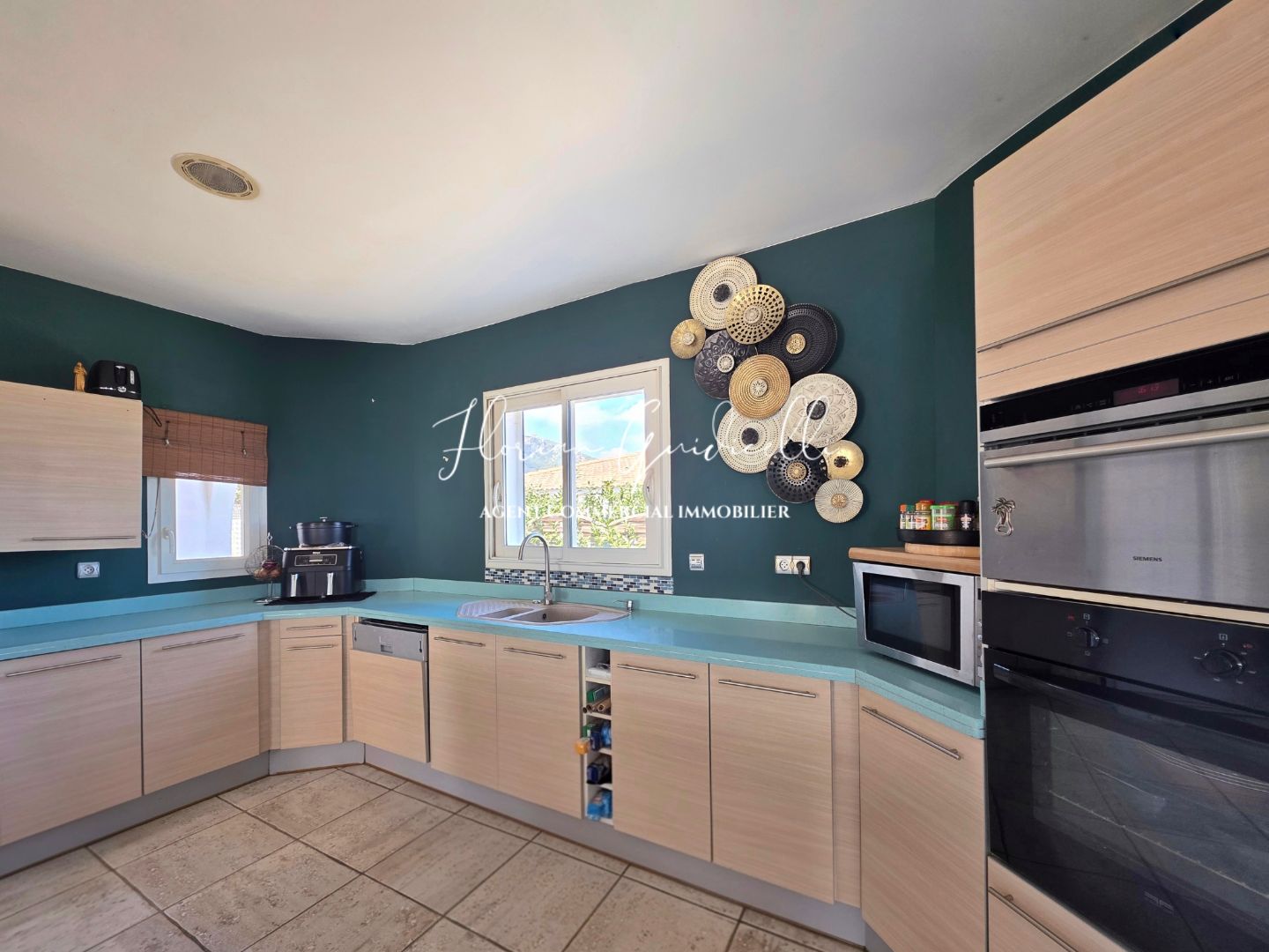 Maison 260 m² avec 2 logements indépendants et vue mer