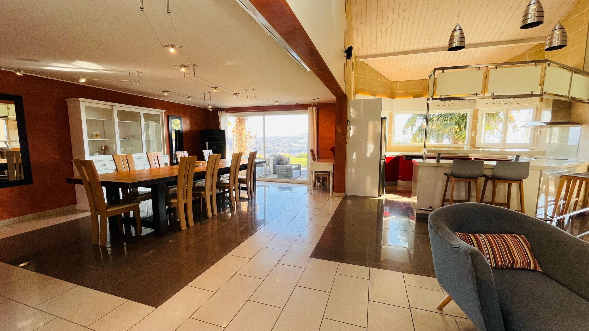 Villa à vendre  - 8 pièce(s) - 242m2 - Contamine-sarzin (74270)