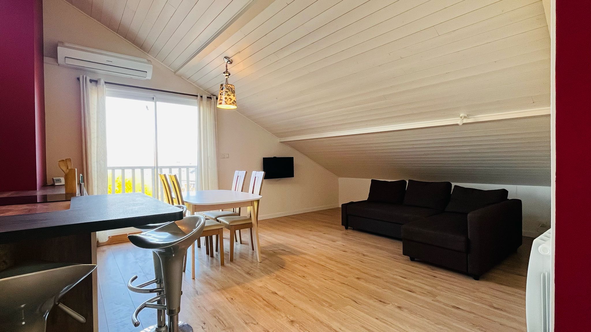 Villa à vendre  - 8 pièce(s) - 242m2 - Contamine-sarzin (74270)