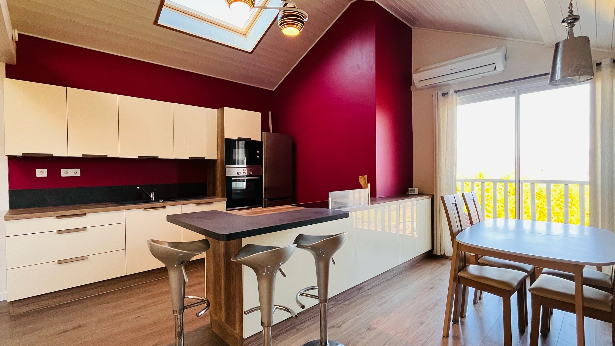 Villa à vendre  - 8 pièce(s) - 242m2 - Contamine-sarzin (74270)