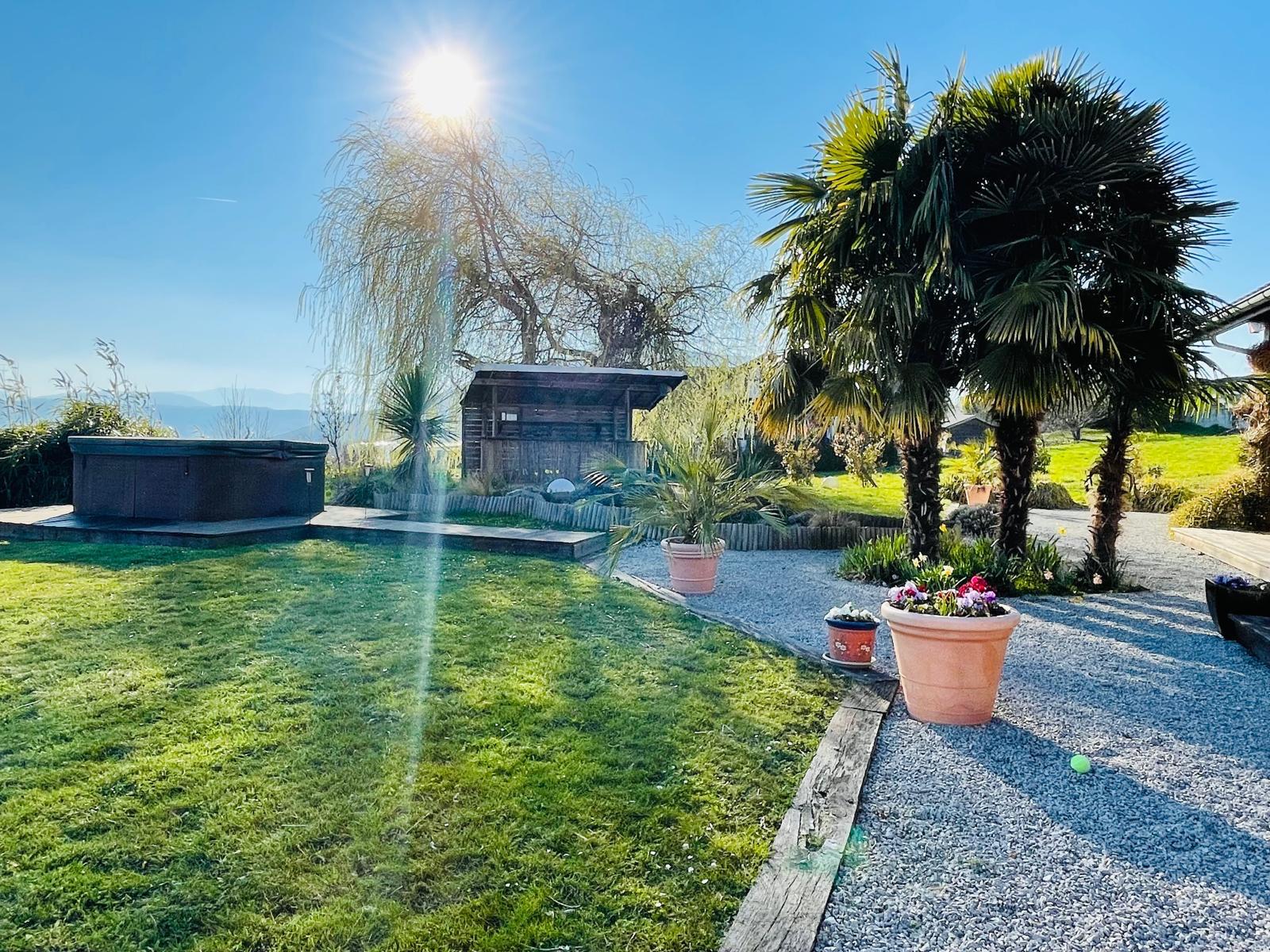 Villa à vendre  - 8 pièce(s) - 242m2 - Contamine-sarzin (74270)