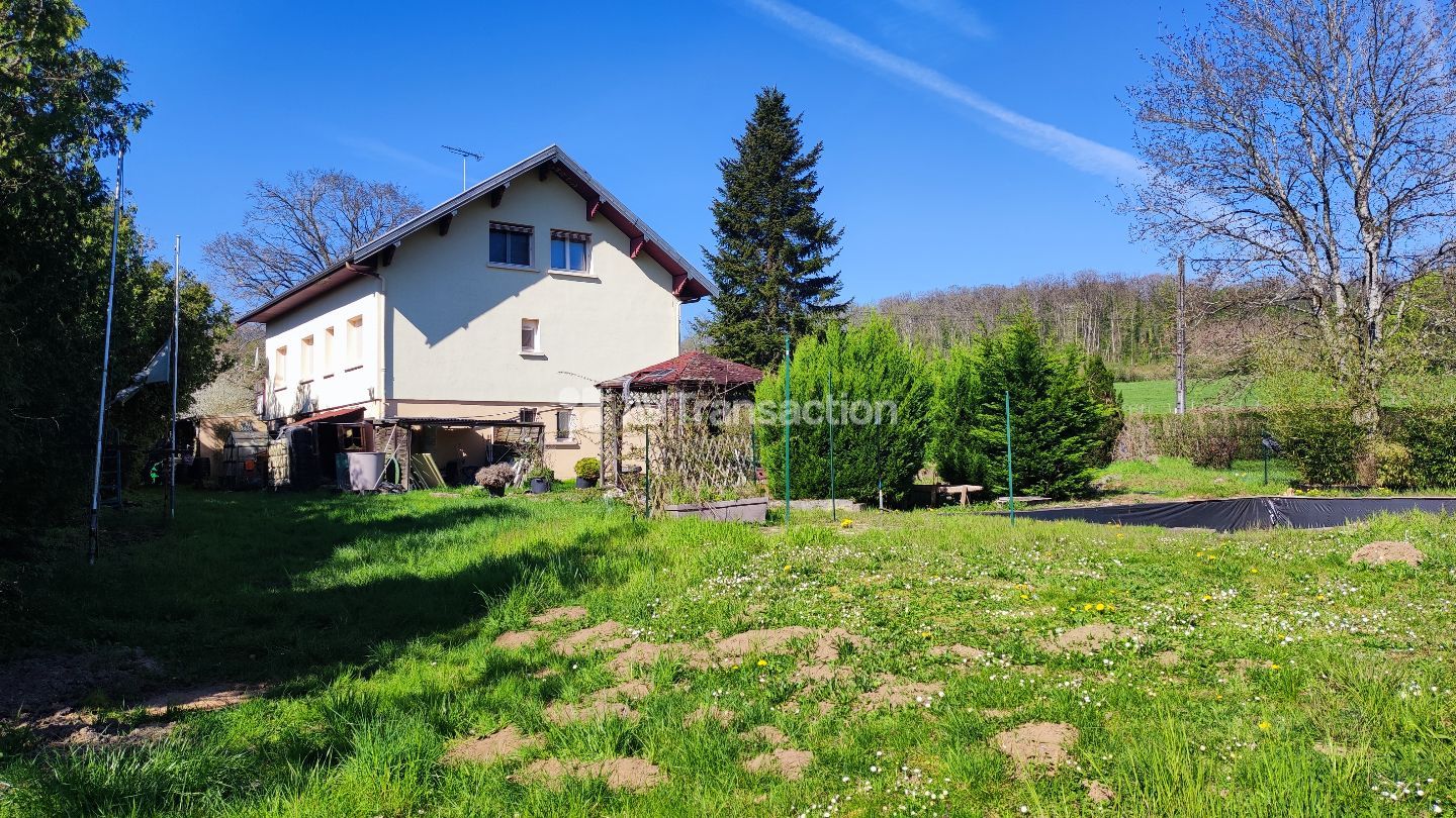 Maison isolée avec vaste terrain à Port Savoyeux