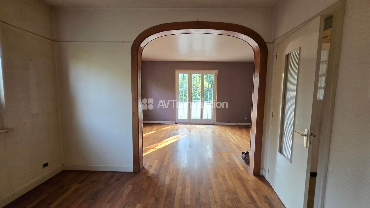 Maison à vendre  - 10 pièce(s) - 300m2 - Savoyeux (70130)