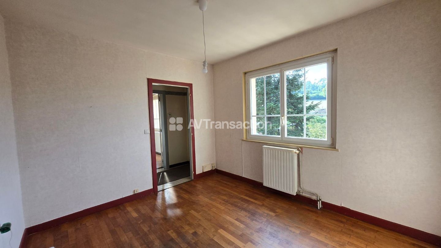 PROPRIÉTÉ ISOLÉE DE 300 M² SUR 76 ares 