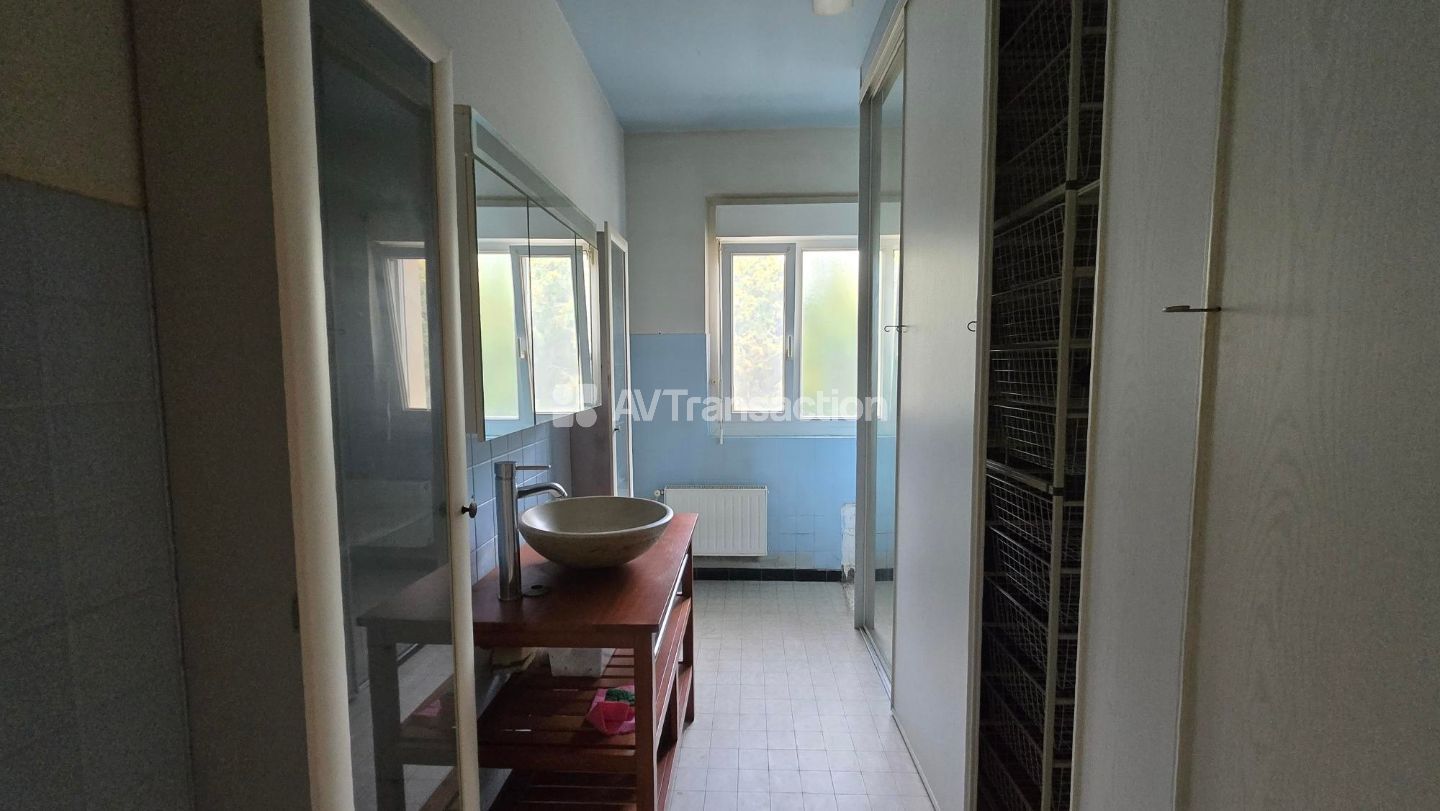 PROPRIÉTÉ ISOLÉE DE 300 M² SUR 76 ares 