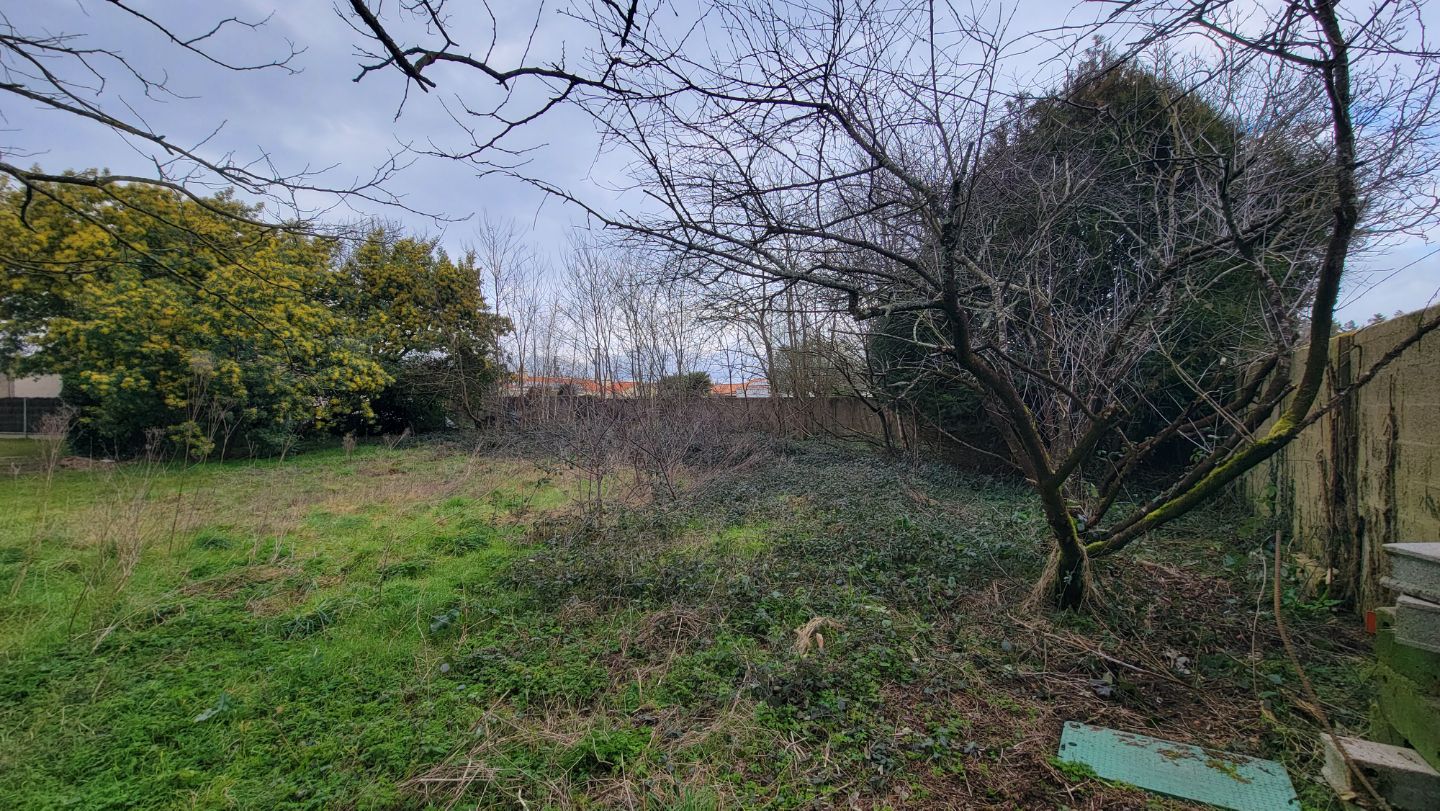 EXCLUSIVITÉ – Terrain constructible de 605 m² à Challans