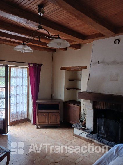 Maison à rénover à vendre  - 7 pièce(s) - 159.6m2 - Villeloin-coulangé (37460)