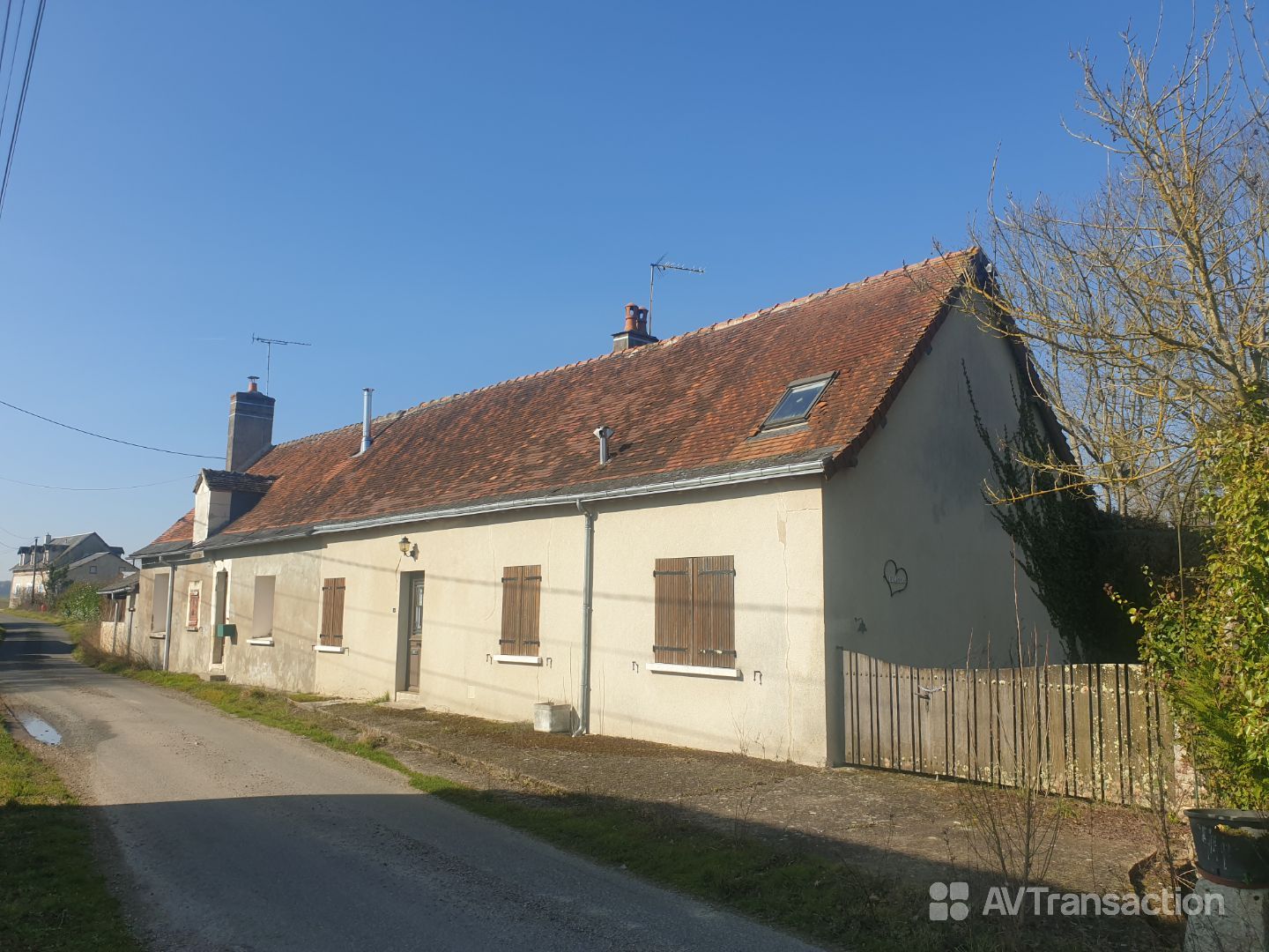 Maison à rénover à vendre  - 7 pièce(s) - 159.6m2 - Villeloin-coulangé (37460)