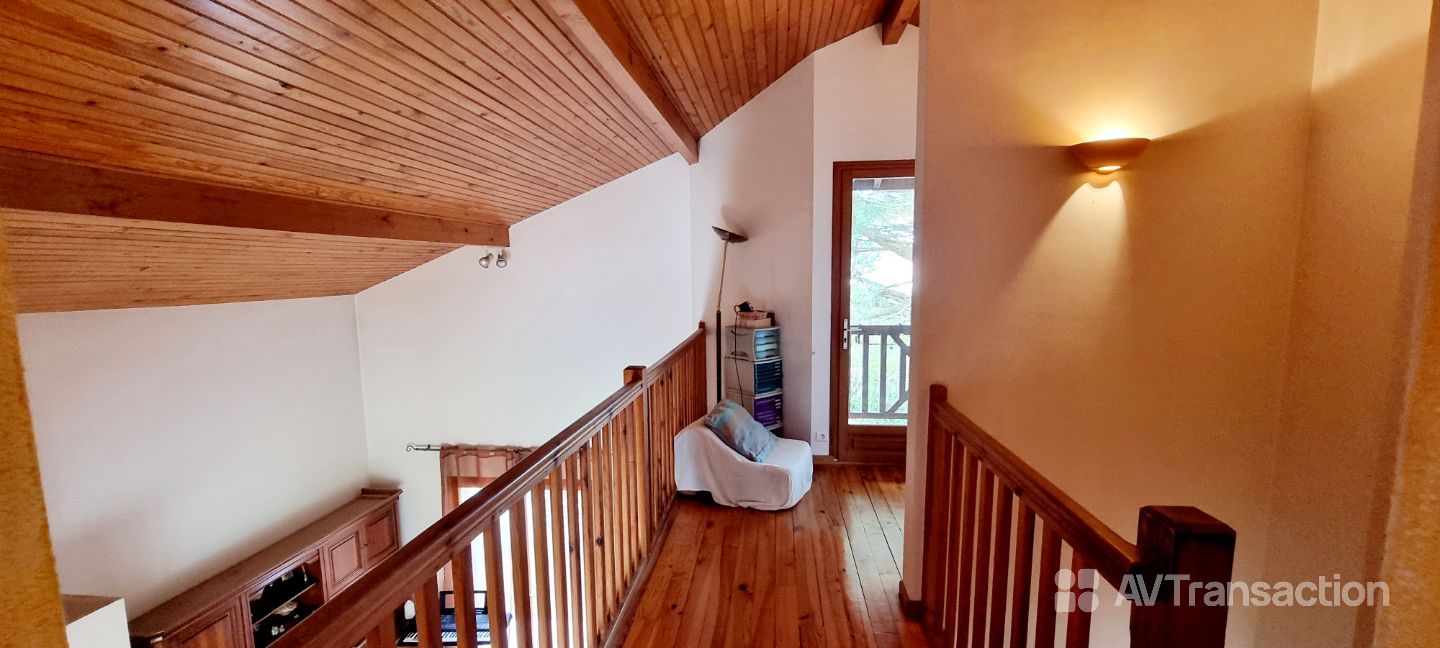Maison landaise en lisière de forêt.