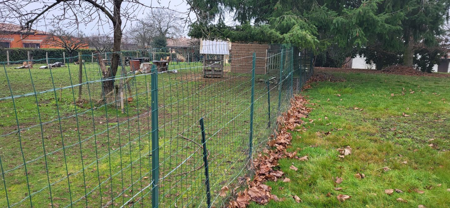 Terrain constructible à vendre  - 1232m2 - Cruzilles-lès-mépillat (01290)