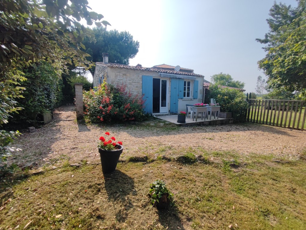 Maison à vendre  - 8 pièce(s) - 194m2 - Gemozac (17260)