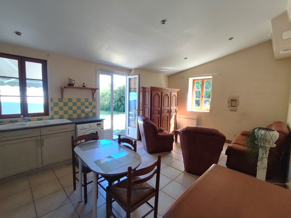 Maison à vendre  - 8 pièce(s) - 194m2 - Gemozac (17260)