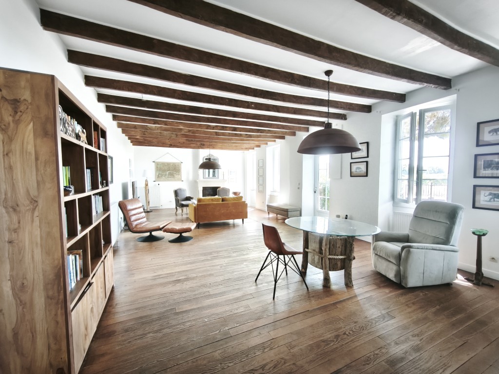 Maison à vendre  - 8 pièce(s) - 194m2 - Gemozac (17260)