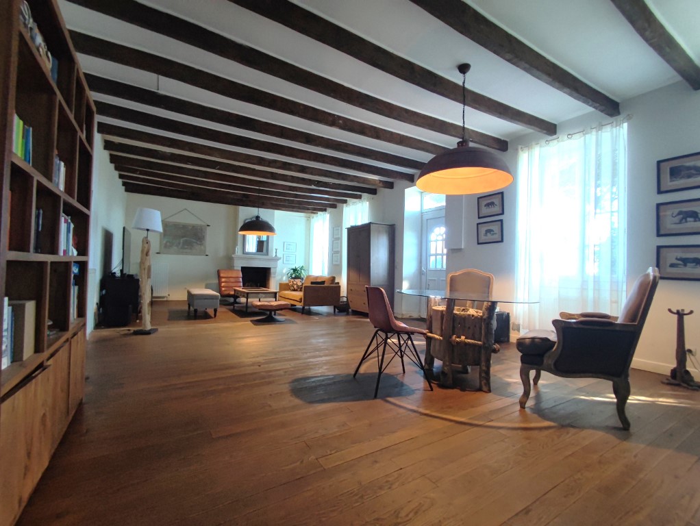 Maison à vendre  - 8 pièce(s) - 194m2 - Gemozac (17260)