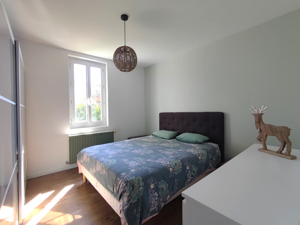 Maison à vendre  - 8 pièce(s) - 194m2 - Gemozac (17260)