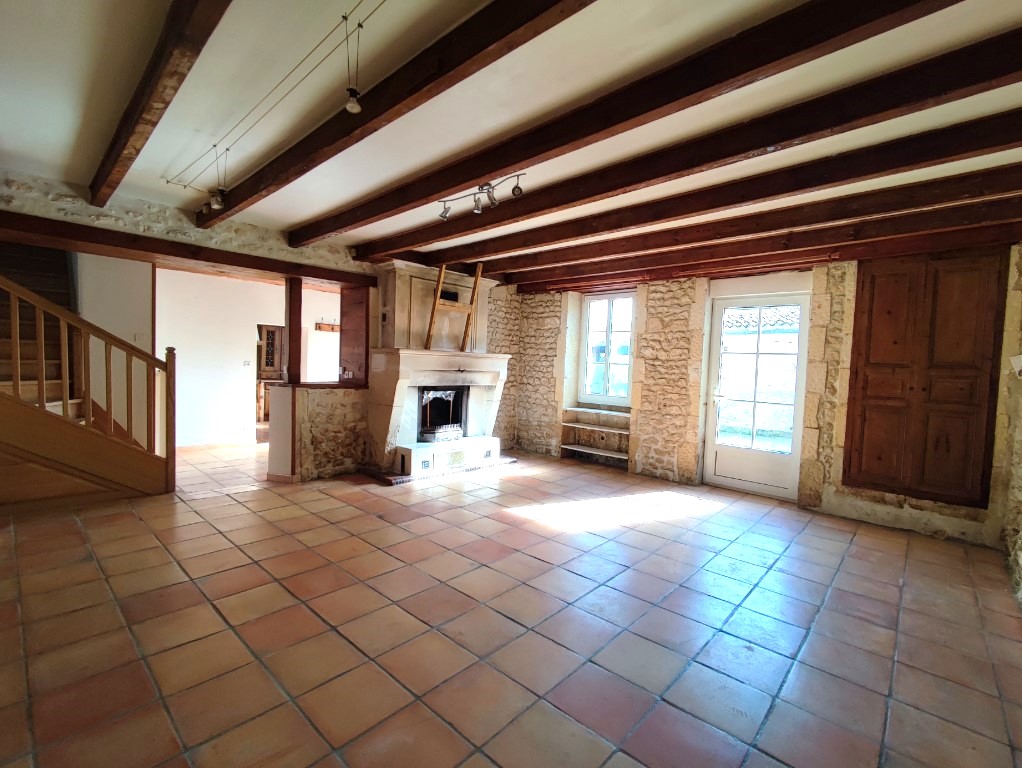 Maison à vendre  - 7 pièce(s) - 182m2 - Bougneau (17800)