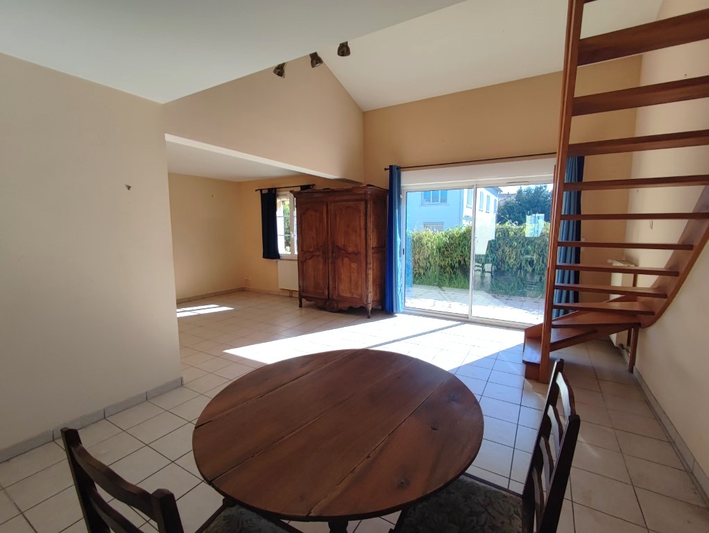 Maison à vendre  - 4 pièce(s) - 97m2 - Saintes (17100)