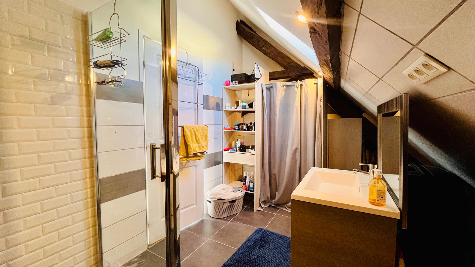 Maison de ville à vendre  - 5 pièce(s) - 180m2 - Douvaine (74140)