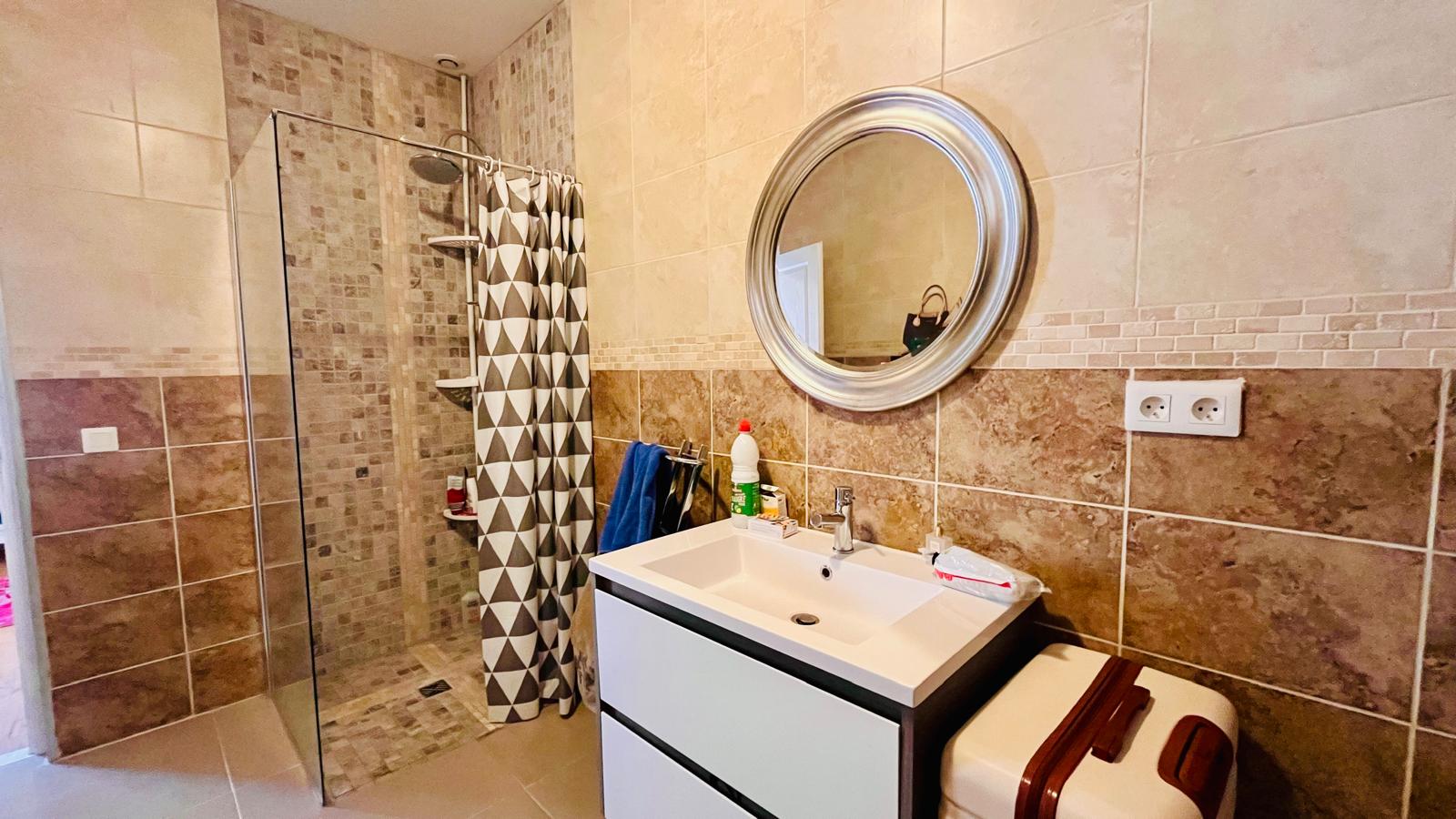 Maison de ville à vendre  - 5 pièce(s) - 180m2 - Douvaine (74140)