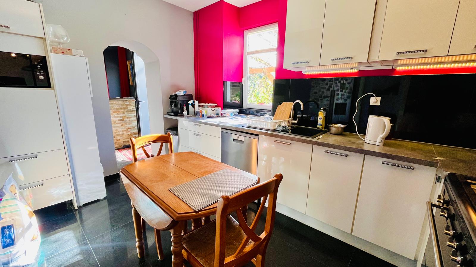 Maison de ville à vendre  - 5 pièce(s) - 180m2 - Douvaine (74140)