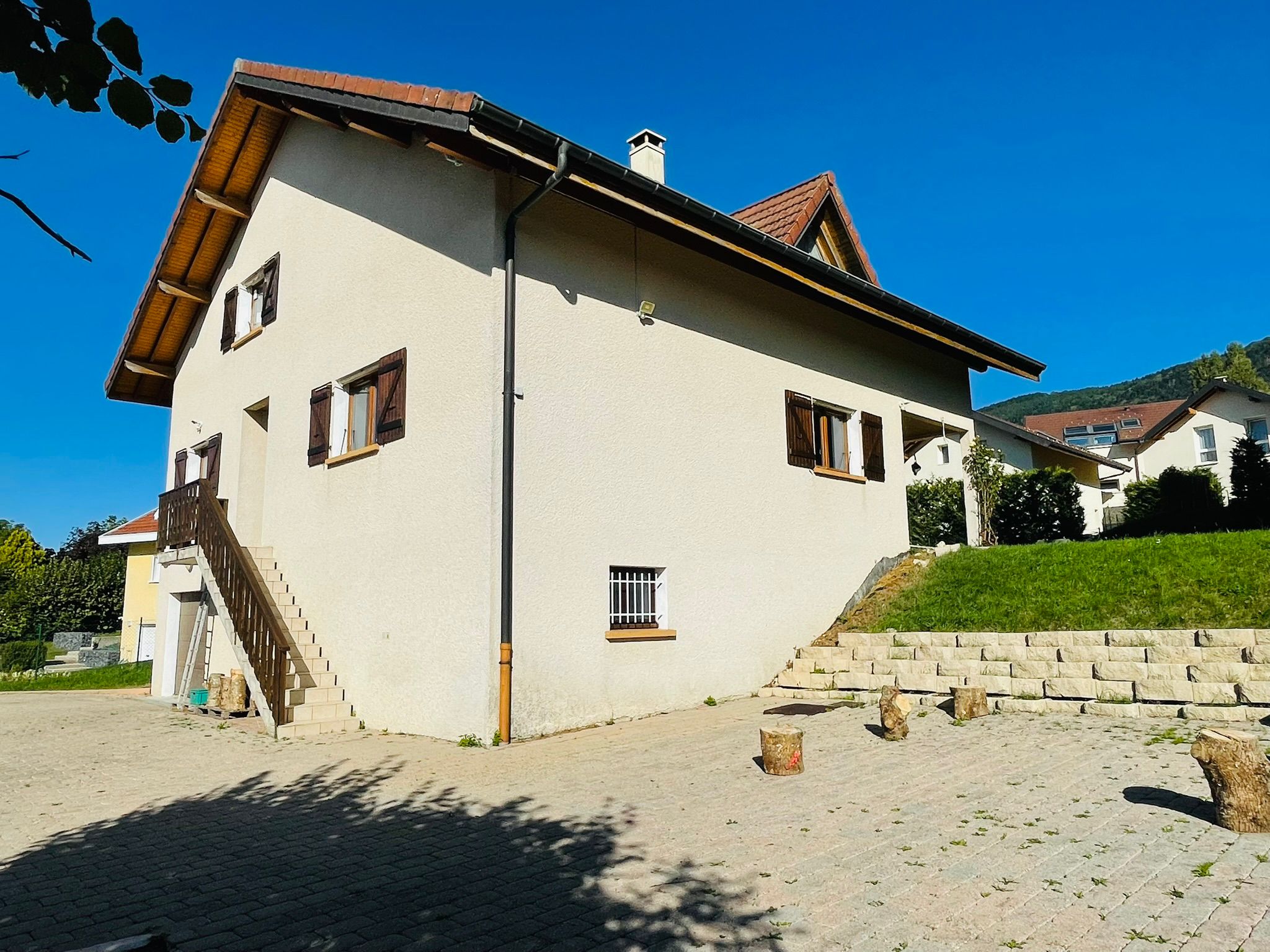 Maison à vendre  - 8 pièce(s) - 210m2 - Beaumont (74160)