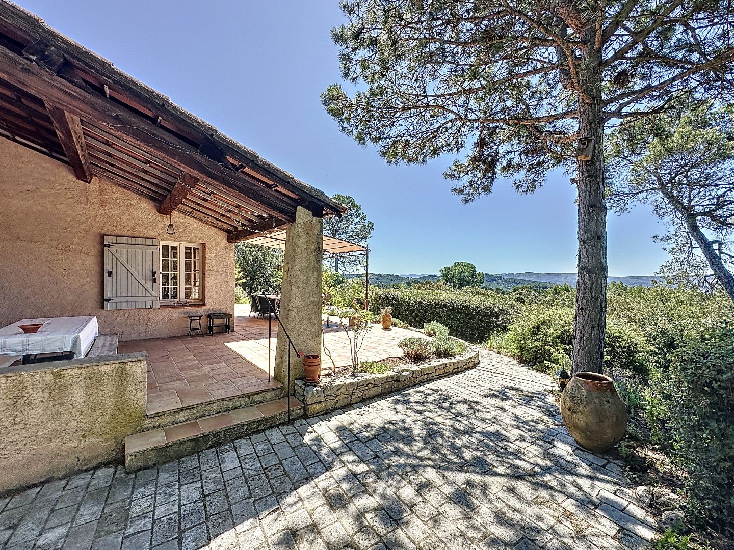 Maison à vendre  - 170m2 - Saint-antonin-du-var (83510)