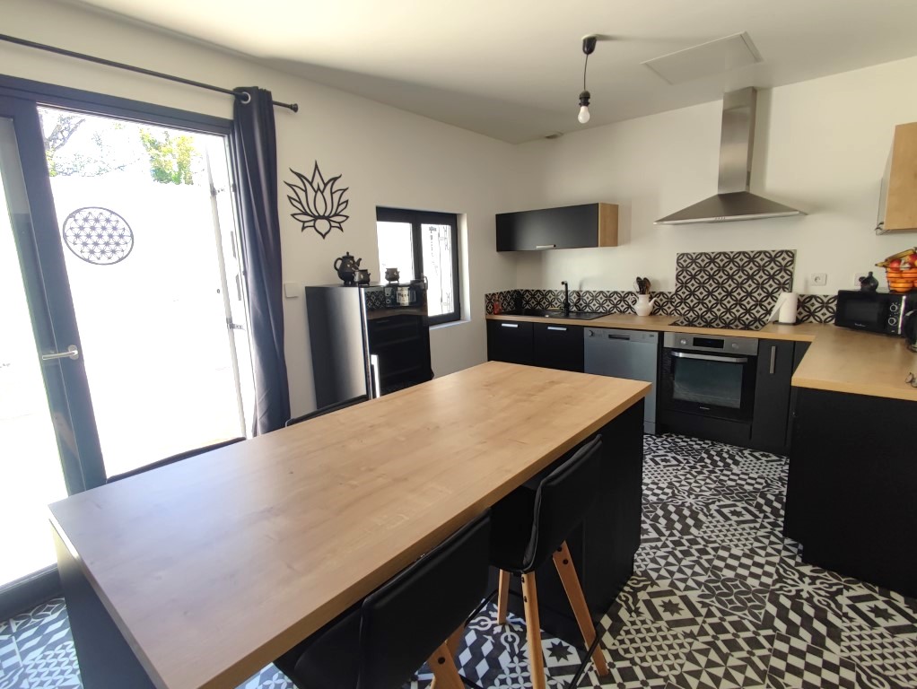 Maison à vendre  - 5 pièce(s) - 150m2 - Medis (17600)